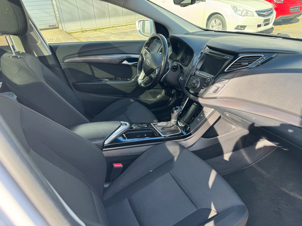 HYUNDAI i40 Wagon 1.7 CRDI Premium Automático