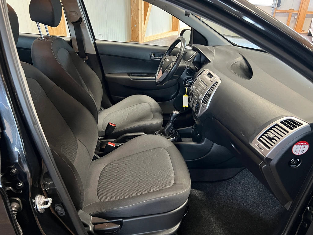 HYUNDAI i20 1.4 Estilo