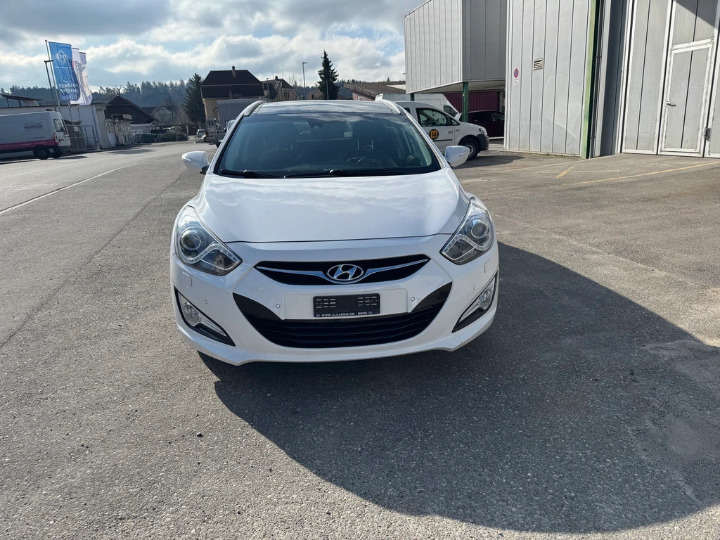 HYUNDAI i40 Wagon 1.7 CRDI Premium Automático
