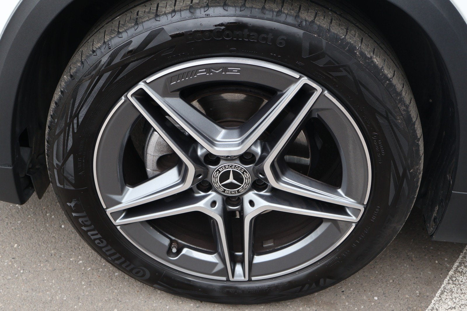 Mercedes-Benz GLA 180 AMG Line