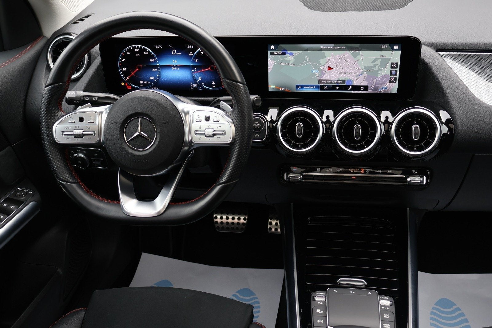 Mercedes-Benz GLA 180 AMG Line