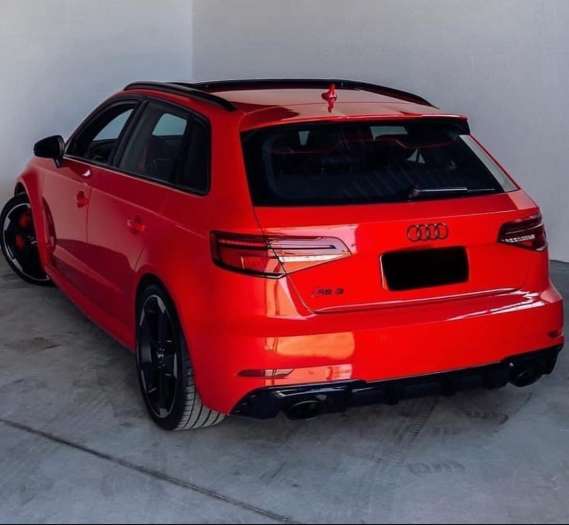 AUDI - RS3 2.5 TFSI 5cil Sportback Quattro